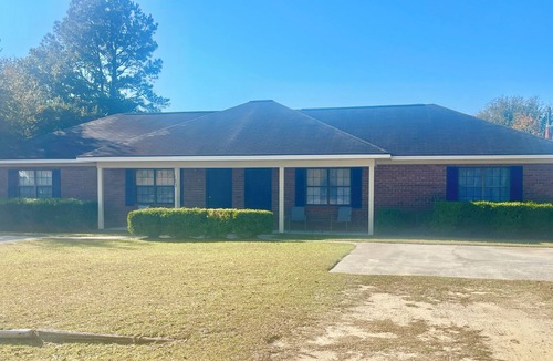 Statesboro Apartment | Simply Home-Convenient to major stores, restaurants and 9 minutes to Water Park!