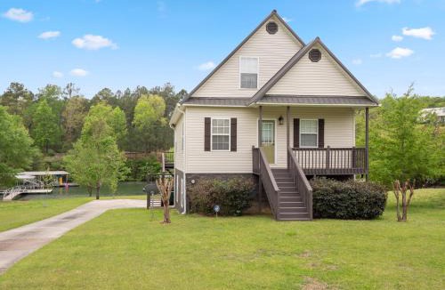 Houston House | Simply Sipsey - Gorgeous Flat Lot With Zero Steps To The Dock!