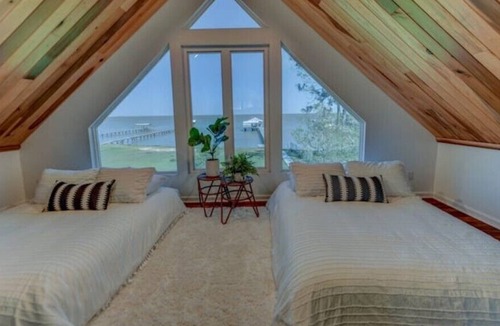 Theodore House | Sittin on the dock of the Bay... 10 minutes from Dauphin Island.
