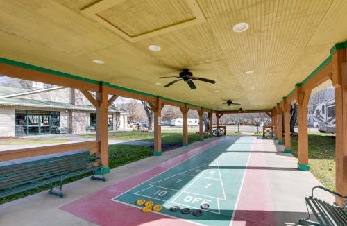 Waynesville Apartment | Ski, Hike & Relax in the Smokies! Waynesville Apt