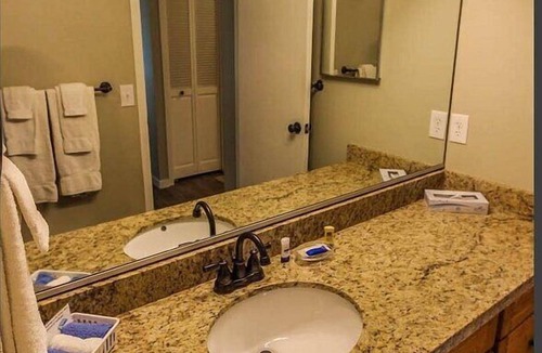 North Park City Cabin | Skiers Lodge 1Bdr 1Bath Sleeps 4, Park City, UT 12/27/24-1/3/25 New Year Holiday