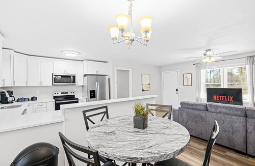 Stockbridge House | Sleek 3 BR home w/self check in Private!
