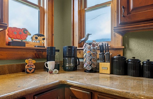 River Ridge House | Sleeps 22 On 17 Acres, River Access, Pet Friendly