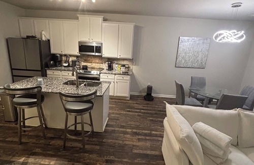 Irondale House | Smart Contemporary & Stylish Home in Jonesboro GA ,