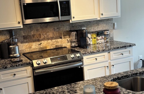Irondale House | Smart Contemporary & Stylish Home in Jonesboro GA ,