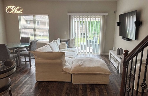 Irondale House | Smart Contemporary & Stylish Home in Jonesboro GA ,