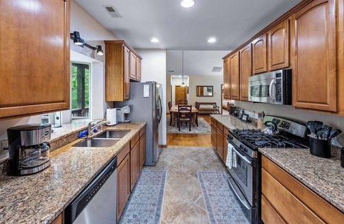 Whittier Condo | Smoky Mountain Country Club Top-Floor Condo