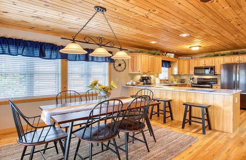 Maggie Valley Cabin | Smoky Mountain Getaway/Vast Views/Wandering Elk