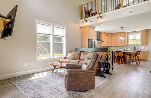 Kodak House | Smoky Mountain Riverfront Barndominium
