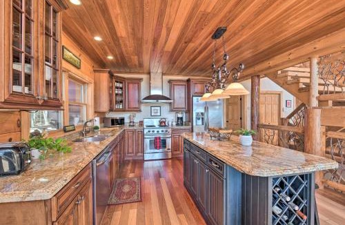 Waynesville House | Smoky Mtn Cabin by Cataloochee Valley Elk Viewing!