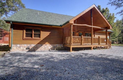 Cosby Cabin | Smoky Mtn Cabin: Indoor Pool, Theater, Game Room🏡