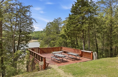 Sevierville Cabin | Smoky Mtn Large Private Douglas Lake Lodge- 12 acres- Sevierville