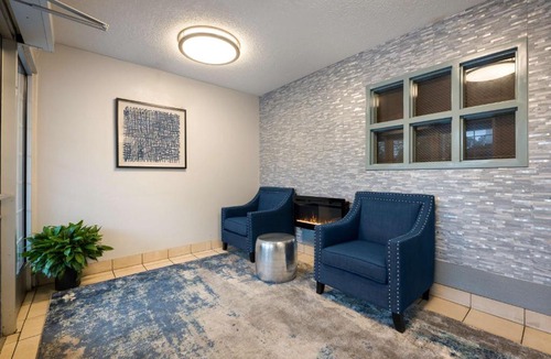 Huntsville Hotel | Sonesta Simply Suites Huntsville Research Park