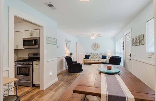 Saint Simons Heights Cottage | South End St. Simons Island Cottage Near East Beach & Redfern Village