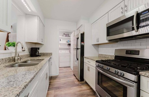Saint Simons Heights Cottage | South End St. Simons Island Cottage Near East Beach & Redfern Village