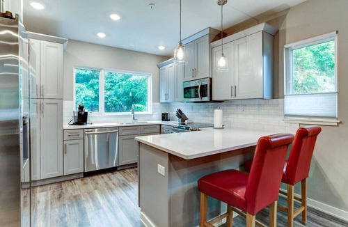Asheville Villa | Southside Ave Townhome In Brewery District