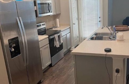 Riverdale House | Spacious 1 bedroom town house