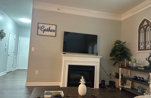 University Place Apartment | Spacious 3-bedroom with modern upgrades, in awesome University City, Charlotte