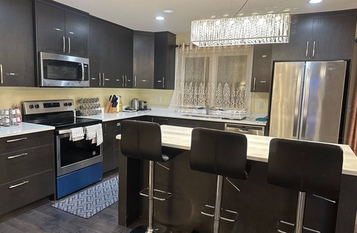 Saskatoon House | Spacious 4 Bed, 2.5 Bath, 2 Living Room house with office space