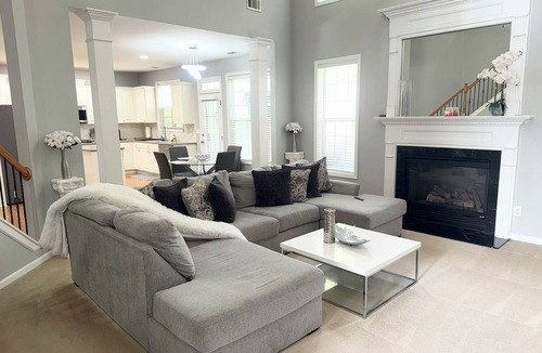 Southwestern House | Spacious 4-Bedroom Atlanta House on the Hill