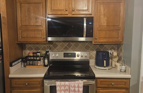 Jonesboro House | Spacious 4-bedroom house in tranquil Jonesboro with AC