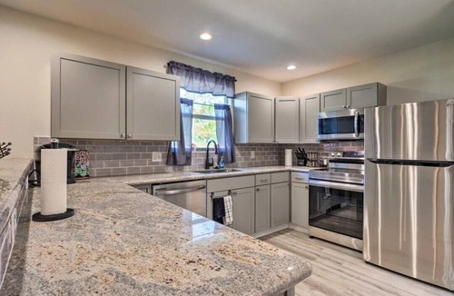 Mississippi City House | Spacious 4-bedroom house with WiFi, AC in amazing Gulfport 1/2 Mile from Beach