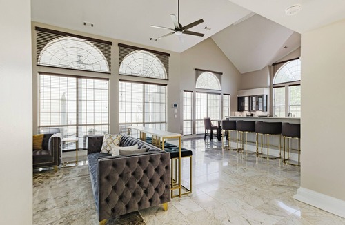 Fayetteville House | Spacious 4bed Lux n Home+GameRoom+LakeVw+Near Trilith Studio & Atlanta Airport.