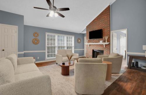 Gunter Afs House | Spacious 4BR Family Home with Game Room