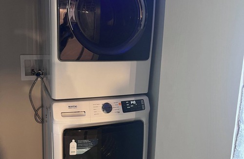 Union HIll Apartment | Spacious 5-bedroom apartment