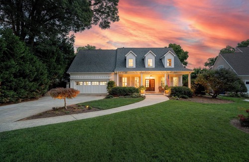 Cornelius House | Spacious 5-bedroom house in Cornelius NC Lake Norman. Pool/hot tub added 2026