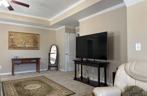 Grovetown House | Spacious 5-bedroom house with WiFi and AC in marvelous Grovetown. Walking trail.