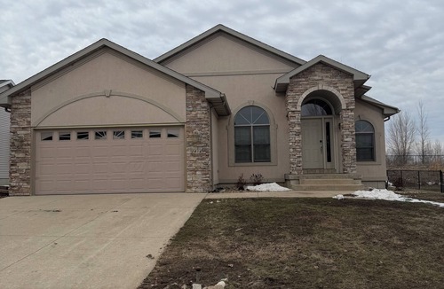 Cedar Falls House | Spacious 5-bedroom house in peaceful Cedar Falls with newly finished basement