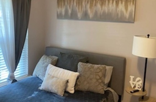 Riverdale House | Spacious Cozy Private Bedroom
