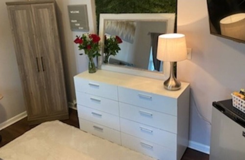 Riverdale House | Spacious Cozy Private Bedroom