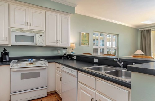 Dauphin Island Condo | Spacious Dual Unit Beach Club Condo with Pool and Boardwalk