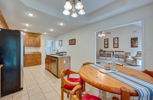 Macon House | Spacious Family Home - 11 Mi to Downtown Macon!