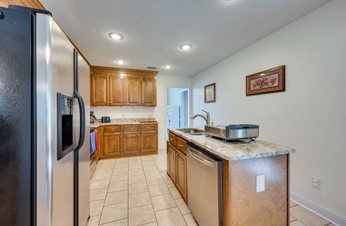 Macon House | Spacious Family Home - 11 Mi to Downtown Macon!