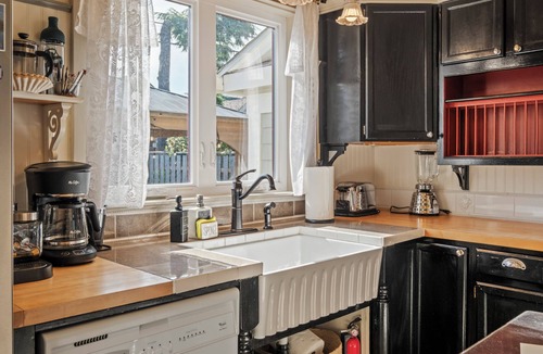 Columbia House | Spacious Family Home in Elizabeth Park: Parlor, GameRoom, Gazebo, Big Kitchen!