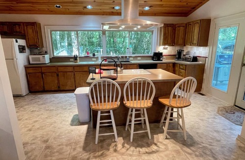Lake Toxaway Cottage | Spacious fully-renovated cottage with lake views nestled in serene Lake Toxaway.