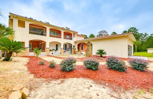 Albany House | Spacious Georgia Vacation Rental w/Large Deck