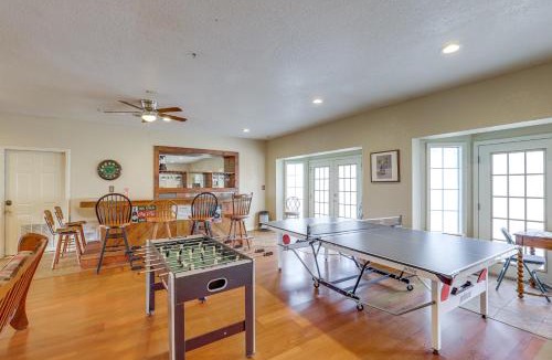 Marshall House | Spacious Group Retreat w/Game Room in Marshall!