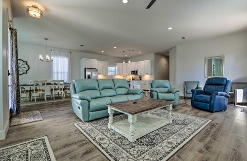 Gulfport House | Spacious Gulfport Home - Walk to Beach!