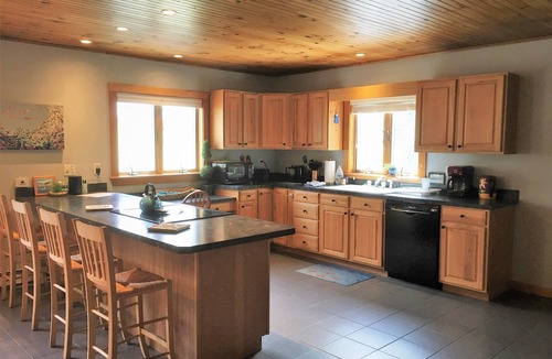 Southwest Harbor Apartment | Spacious In-Town Southwest Harbor Apartment. Minutes From Acadia.
