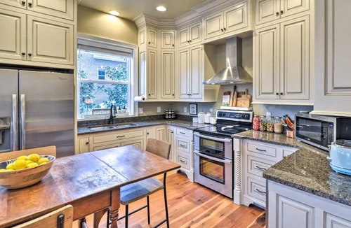 Winchester House | Spacious Lakeview Townhome, Pet-Friendly w/Dock & Boatslip