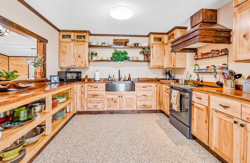 Cottondale Cabin | Spacious Lodge in the Country