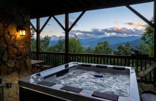 Waynesville House | Spacious Smoky Mountain Cabin with Hot Tub & Game Room near Waynesville, NC