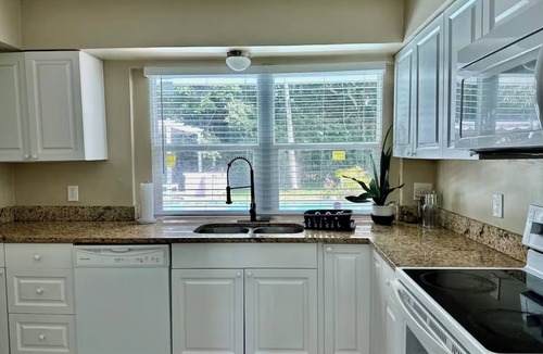 North Miami Villa | Spacious Tropical Miami 3BR Villa w/Private Pool: Near Beach, Nightlife & Shops