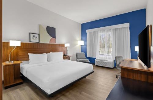 Macon Hotel | Spark by Hilton Macon North