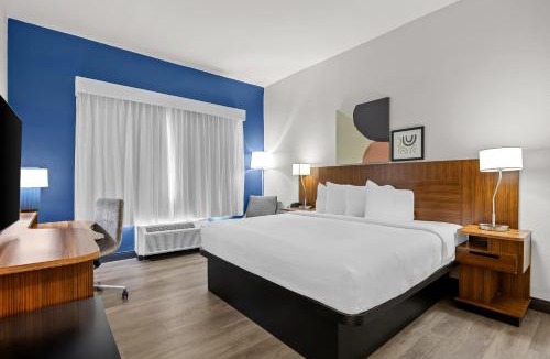 Macon Hotel | Spark by Hilton Macon North