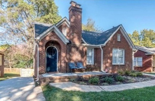 Wesley Heights House | Sparkling New GEM Historic Charlotte - Walk Uptown